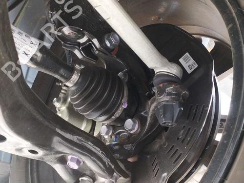 Used Right front steering knuckle Right front steering knuckle TOYOTA C-HR (_X1_) 2.0 Hybrid (MAXH10) (112 hp) 33427597 33427597