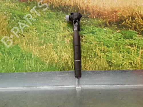 Used Injector MERCEDES-BENZ C-CLASS (W205) C 220 BlueTEC / d (205.002, 205.004) (170 hp) 3716000