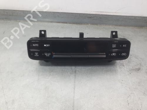 climate-control-toyota-auris-_e18_-2012-2013-2014-2015-2016-2017-2018-2019-37218155 main image