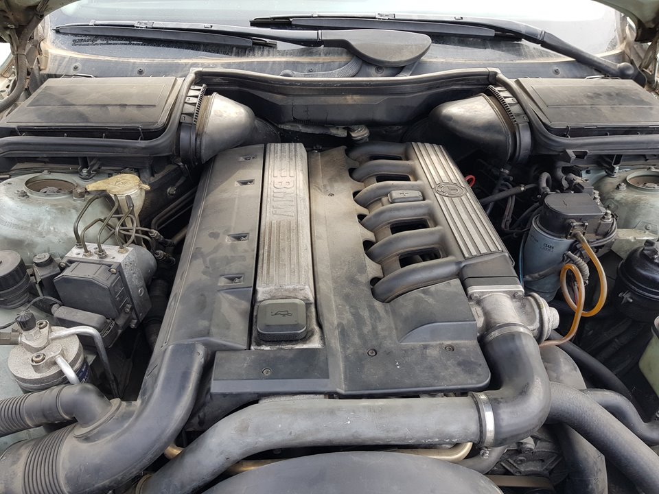 Pompe à carburant BMW 5 (E39) 525 tds 5219026