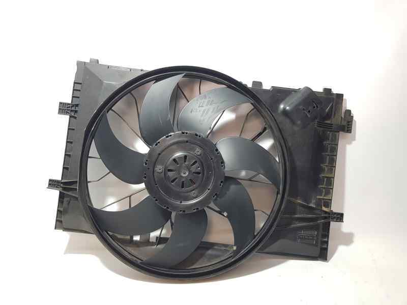 Radiator fan MERCEDES-BENZ CLK (C209) CLK 320 (209.365) 8131980 | B-Parts