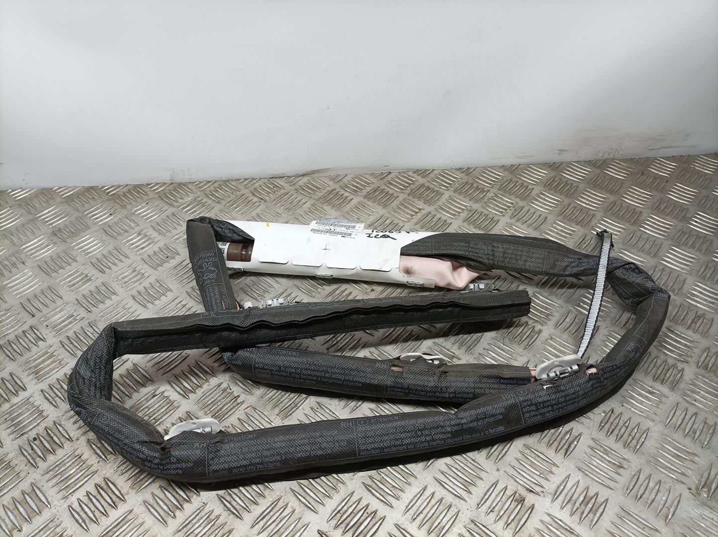 saby ダブルブレストトレンチコートブラックMANTECO Mサイズ