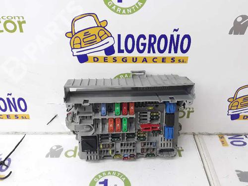 Used Fuse box BMW 1 (E87) 120 d (163 hp) 1327485