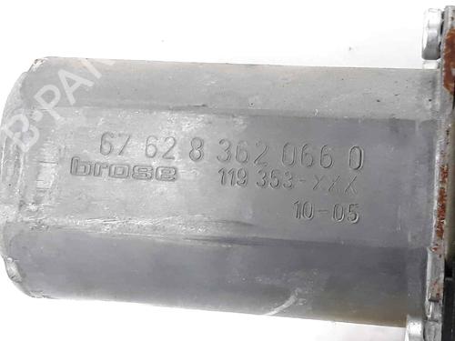 Left rear window motor LAND ROVER RANGE ROVER III (L322) 3.0 D 4x4 | BP5230656E23 