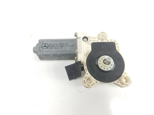 Used Right front window motor MERCEDES-BENZ C-CLASS (W203) C 220 CDI (203.008) (150 hp) 11792717