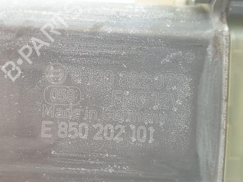 Right front window motor VW TOURAN (5T1) | BP33397665E20 - Image 6