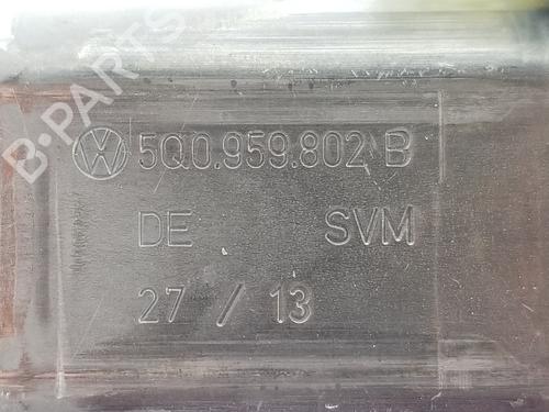 Right front window motor VW GOLF VII (5G1, BQ1, BE1, BE2) 2.0 TDI | BP13377519E20 