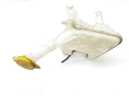 Used Windscreen washer tank TOYOTA YARIS (_P13_) 1.5 Hybrid (NHP130_, NHP130) (101 hp) 20665274