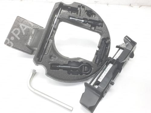 BP30479689C119 main image