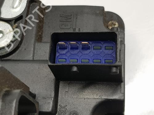 Front right lock NISSAN PRIMASTAR Van (X83) 2.0 dCi 115 | BP30105400C97