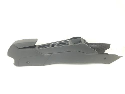 Used Armrest / Center console SEAT LEON Sportstourer (KL8, KLD) 1.5 eTSI (150 hp) 13402222