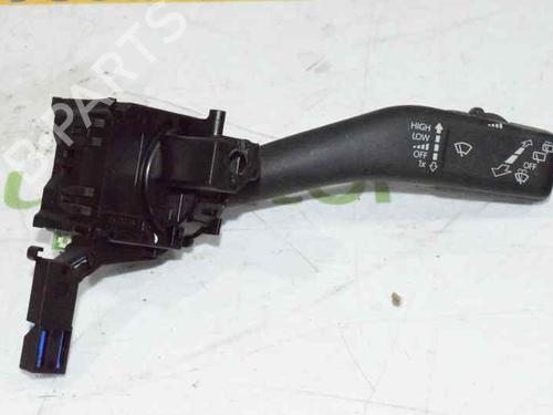 Used Steering column stalk SEAT LEON (1P1) 1.9 TDI (105 hp) 1361915