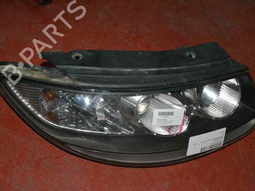 Faro derecho HYUNDAI SANTA FÉ II (CM) 2.2 CRDi (155 hp) 921022B020 | 921022B020 |