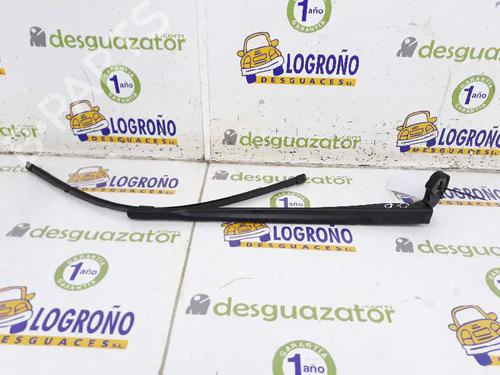 Used Front windshield wiper arm SEAT LEON (1P1) 1.9 TDI (105 hp) 7895370