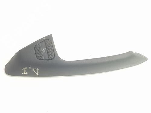 Used Left front window switch Left front window switch VW GOLF III (1H1) 1.9 TD, GTD (75 hp) 10516049 10516049