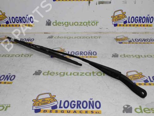 Used Front windshield wiper arm DACIA SANDERO II 1.5 dCi (90 hp) 7893913