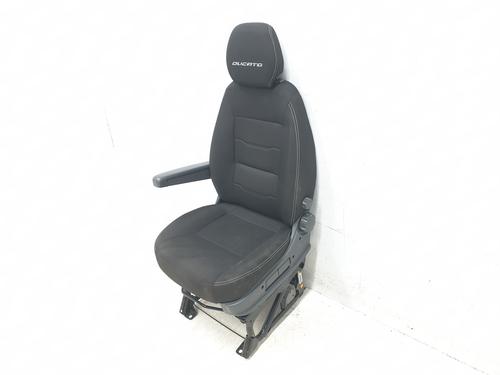 Left front seat FIAT DUCATO Van (250_) 180 Multijet 2,2 D | BP32328237C15 - Image 4