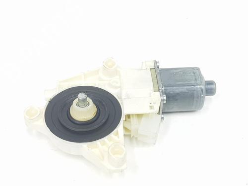 Used Right front window motor INFINITI Q30 1.5 D (109 hp) 17337607