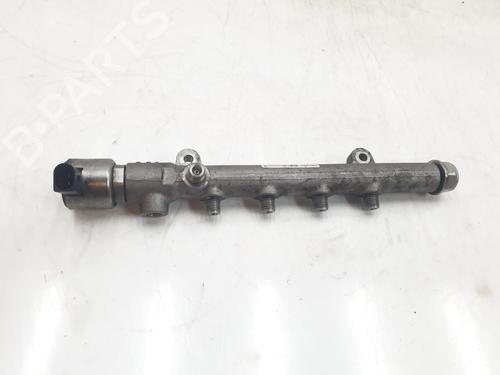 Used Injection rail Injection rail 37171265 37171265
