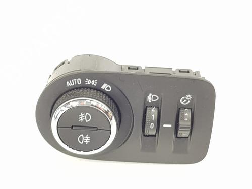 Used Headlight switch OPEL CROSSLAND X / CROSSLAND (P17, P2QO) 1.5 Turbo D (75) (102 hp) 29010870