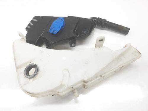 Used Windscreen washer tank AUDI A6 C7 (4G2, 4GC) 2.0 TDI (190 hp) 31982328