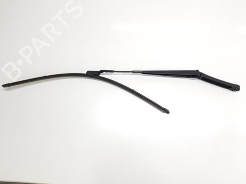 Used Front windshield wiper arm SEAT IBIZA V (KJ1, KJG) [2017-2025]  31096342