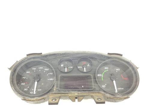 Used Instrument cluster IVECO DAILY VI Van 33S13, 35S13, 35C13 (126 hp) 21387249