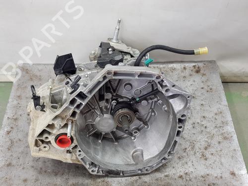 gearbox-renault-express-box-bodympv-2021-37013622 main image