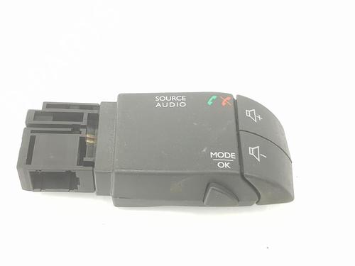 Used Steering wheel controls RENAULT TRAFIC III Bus (JG_) 1.6 dCi 125 (JGMH) (125 hp) 8929259