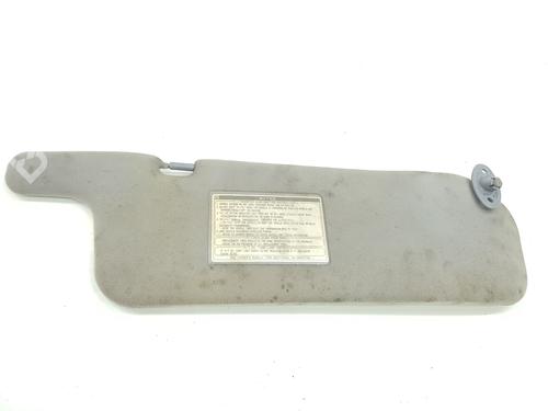 Used Right sun visor TOYOTA LAND CRUISER 90 (_J9_) 3.0 TD (KZJ90_, KZJ95_, KZJ90R, KZJ95R, KZJ90W, KZJ95W) (125 hp) 18709271