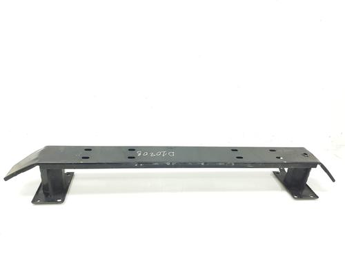 Used Front bumper reinforcement Front bumper reinforcement 37584892 37584892