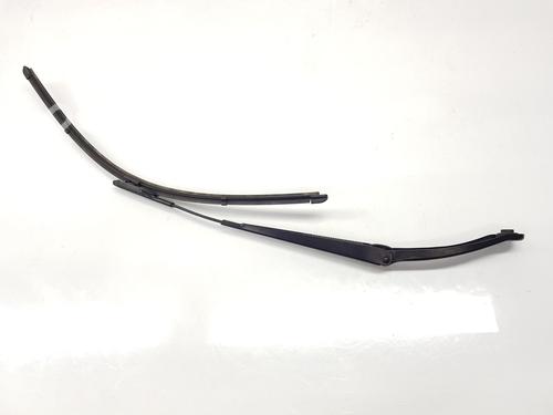 Used Front windshield wiper arm MERCEDES-BENZ GLA-CLASS (X156) GLA 200 CDI / d (156.908) (136 hp) 28965089