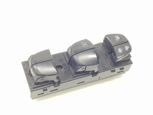 Used Right front window switch NISSAN JUKE (F15) [2010-2019]  26222846