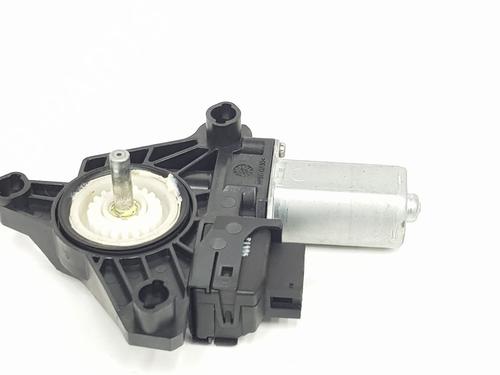 Used Right rear window motor MERCEDES-BENZ B-CLASS Sports Tourer (W246, W242) B 180 CDI / d (246.212) (109 hp) 32866546