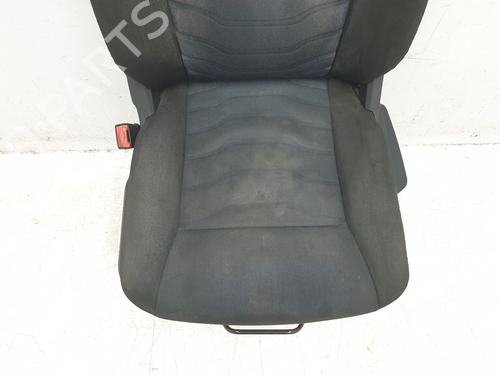 Sæde venstre fortil IVECO DAILY VI Van 33S14, 35S14 | BP32211375C15 