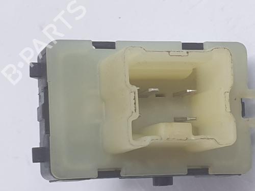 Right front window switch DACIA SANDERO III 1.0 TCe 90 | BP34699265I26 - Image 2