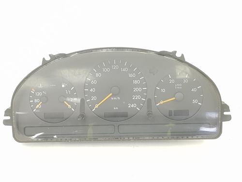 Used Instrument cluster MERCEDES-BENZ M-CLASS (W163) ML 270 CDI (163.113) (163 hp) 13880615