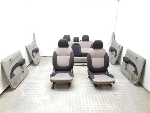Used Seats set MITSUBISHI L200 / TRITON (KA_T, KB_T) 2.5 DI-D 4WD (KB4T) (136 hp) 6980278