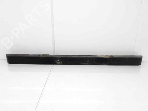 Used Front bumper LAND ROVER DEFENDER Station Wagon (L316) 2.5 TDI 4x4 (L316) (113 hp) 5080348