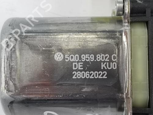 Right front window motor SEAT LEON Sportstourer (KL8, KLD) 2.0 TDI | BP26333748E20 