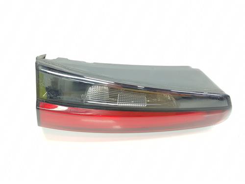 left-tailgate-light-fiat-tipo-hatchback-356_-357_-2016-37727293 main image