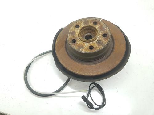 Used Right rear steering knuckle BMW 1 (F21) 116 d (116 hp) 8941419