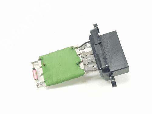 Used Heater resistor Heater resistor IVECO DAILY VI Van 33S14, 35S14 (136 hp) 34223290 34223290