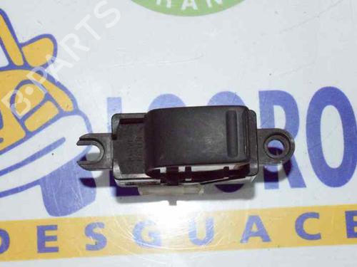 Used Left rear window switch NISSAN X-TRAIL I (T30) 2.0 (140 hp) 1363486