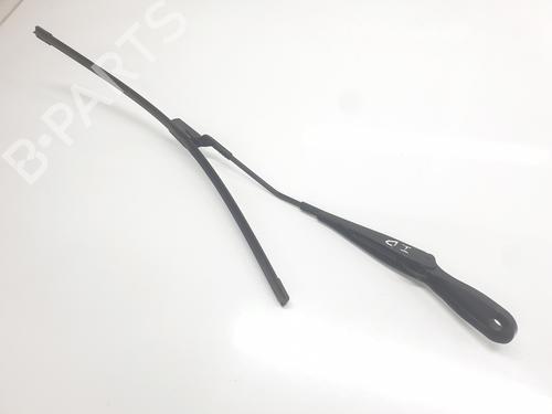 front-windshield-wiper-arm-dacia-duster-hm_-2017-33220611 main image