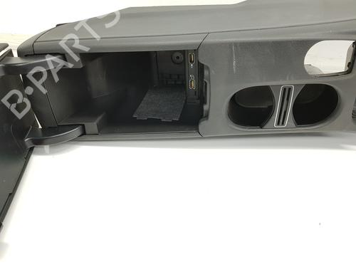 Armrest / Center console MERCEDES-BENZ CLA Coupe (C117) CLA 200 (117.343) | BP27677858I20