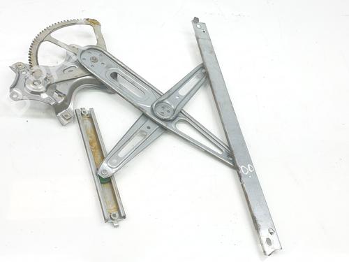 Used Front right window mechanism TOYOTA YARIS (_P13_) 1.5 Hybrid (NHP130_, NHP130) (101 hp) 16251210