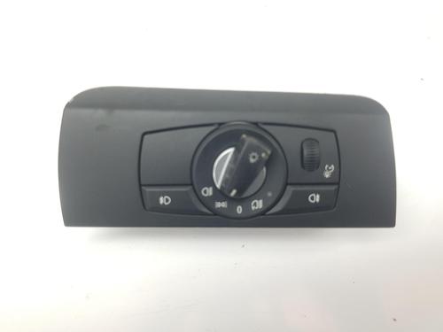 Used Headlight switch BMW X5 (E70) 3.0 sd (286 hp) 9556736