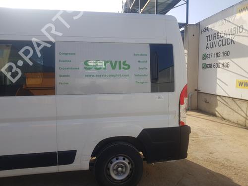 Kabinelys PEUGEOT BOXER Bus 2.2 BlueHDi 140 | BP32679565I8 