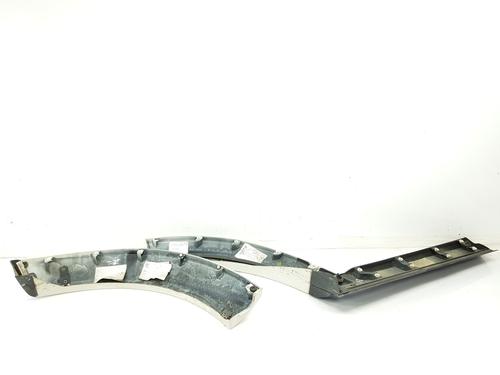 Rear left wheel arch trim LAND ROVER DISCOVERY III (L319) 2.7 TD 4x4 | BP15616137C136 